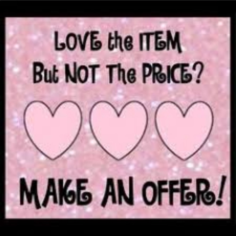 💕🌺OFFeR’s always welcomed in my closet 💕